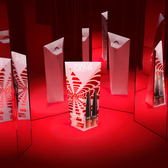 Magnetic Matte Lip Set (250 SAR Value) magnetic matte lip set  250 sar value