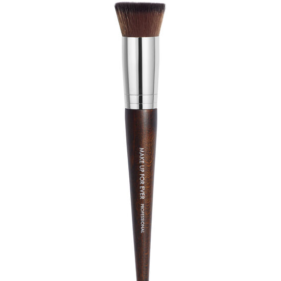 Watertone Foundation Brush - فرشاة ميكب لتطبيق الفاونديشن