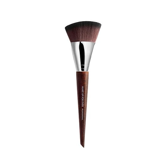 فرشاة كريم الاساس #١٠٩ - إتش دي سكين make up for ever hd skin foundation brush   فرشاة فاونديشن اتش دي ميك اب فور ايفر